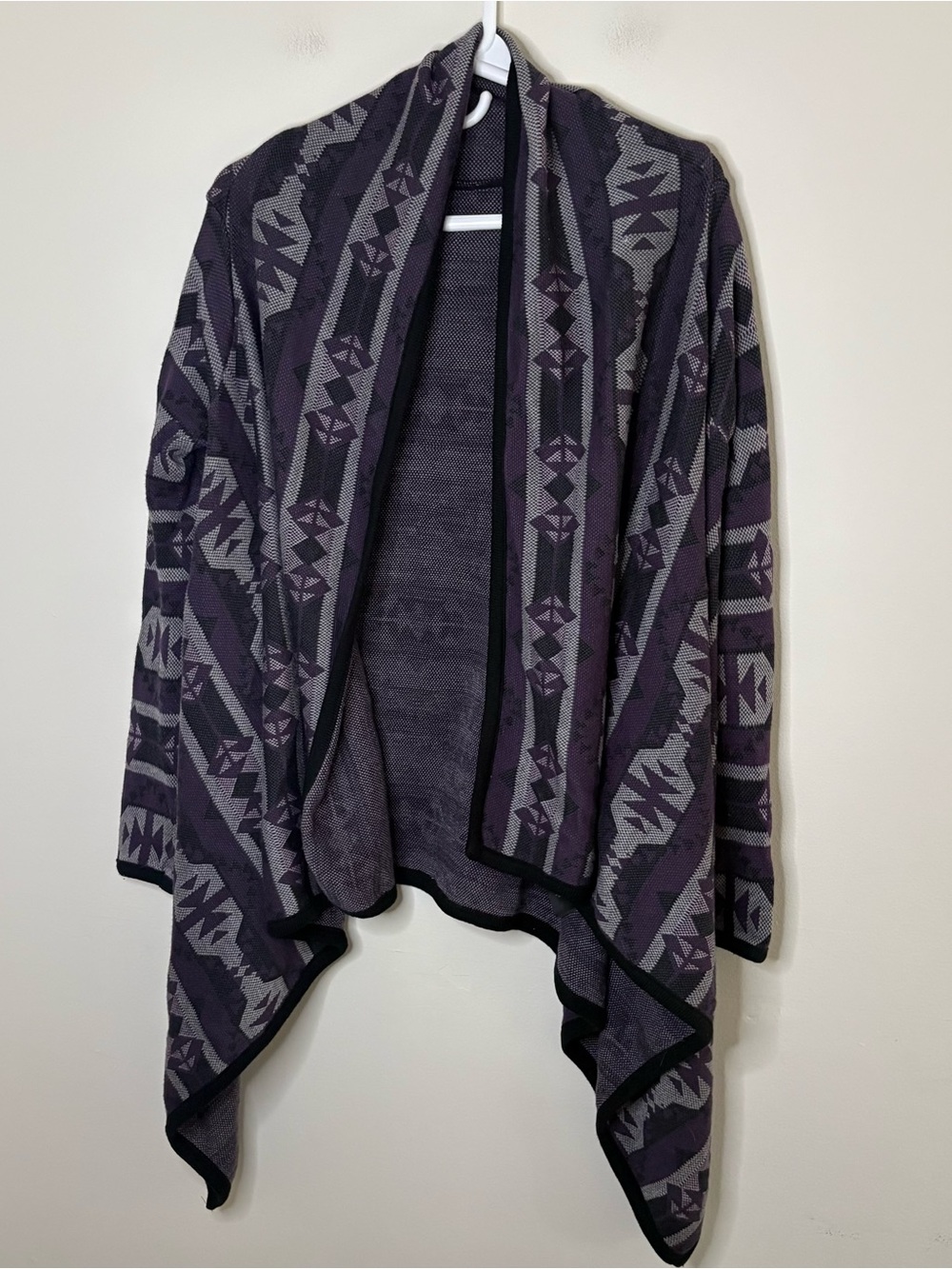 H&M Women’s Small Cardigan Sweater purple Grey Aztec warm quirky fall bohemian